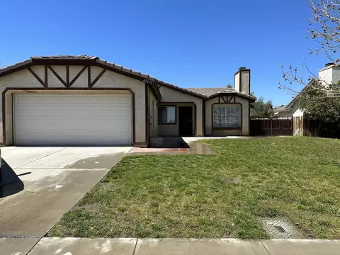 45435 18th St E, Lancaster, CA 93535