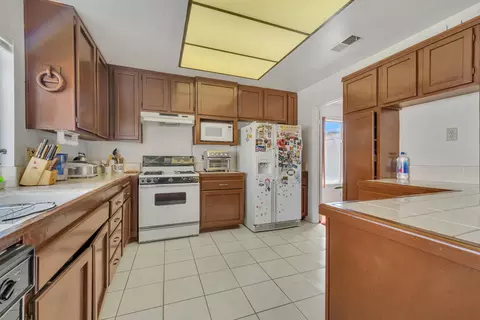 44618 12th St E, Lancaster, CA 93535 photo 30