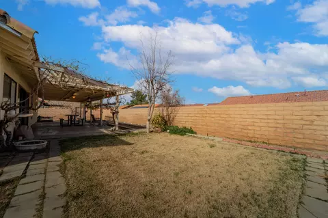 44618 12th St E, Lancaster, CA 93535 photo 11