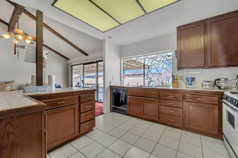 44618 12th St E, Lancaster, CA 93535 photo 28