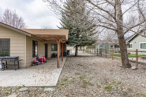 23940 Basin Harbor Ct, Tehachapi, CA 93561 photo 32