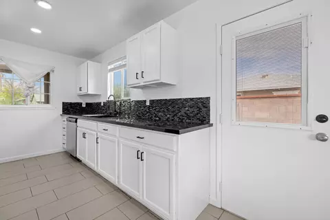 44204 Stanridge Ave, Lancaster, CA 93535 photo 10