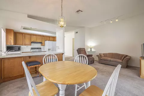 43943 Comstock Ave, Lancaster, CA 93535 photo 10