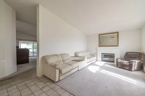 43943 Comstock Ave, Lancaster, CA 93535 photo 4