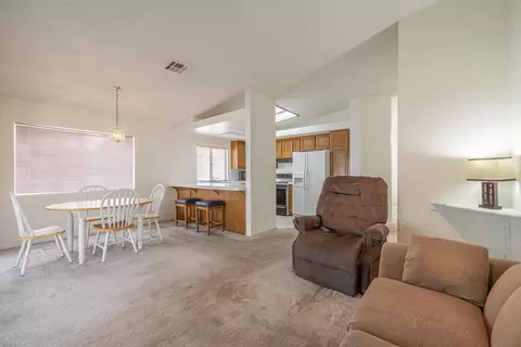 43943 Comstock Ave, Lancaster, CA 93535 photo 9