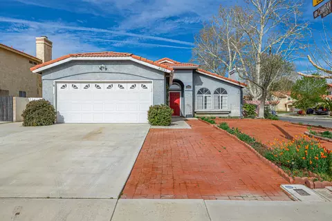 43943 Comstock Ave, Lancaster, CA 93535