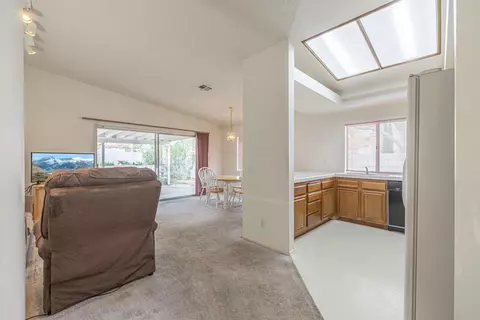 43943 Comstock Ave, Lancaster, CA 93535 photo 7