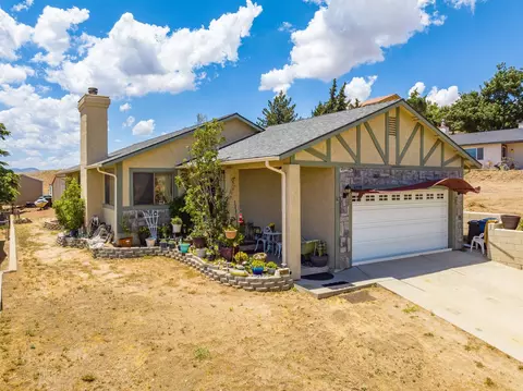42809 Limeridge Dr, Lake Hughes, CA 93532