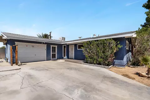 313 Lenore St, Ridgecrest, CA 93555 photo 2