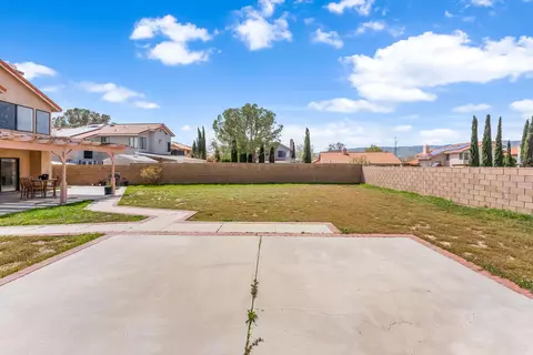 42657 Tempo Dr, Lancaster, CA 93536 photo 24