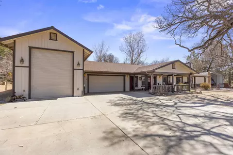 24130 San Juan Dr, Tehachapi, CA 93561 photo 2