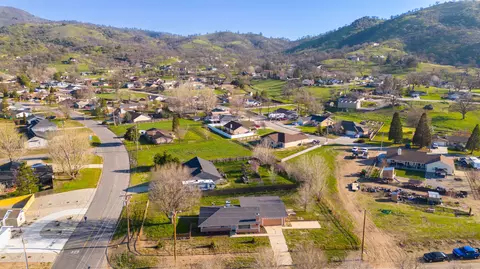 17980 Cedar Canyon Dr, Tehachapi, CA 93561 photo 4