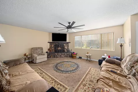 17980 Cedar Canyon Dr, Tehachapi, CA 93561 photo 5