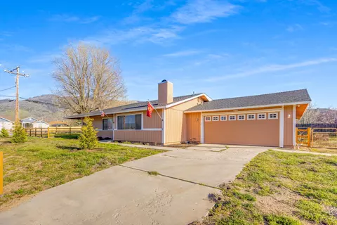 17980 Cedar Canyon Dr, Tehachapi, CA 93561 photo 3