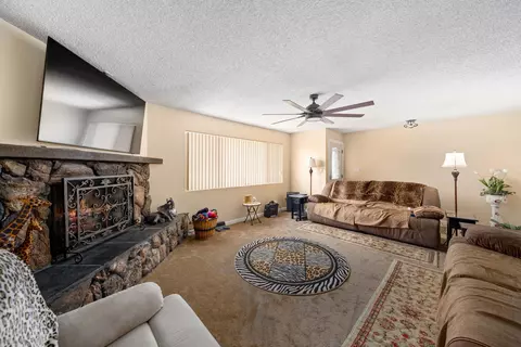 17980 Cedar Canyon Dr, Tehachapi, CA 93561 photo 6