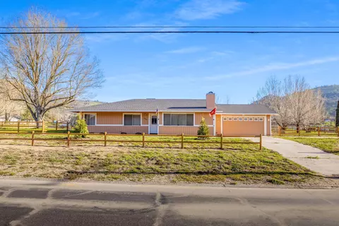 17980 Cedar Canyon Dr, Tehachapi, CA 93561