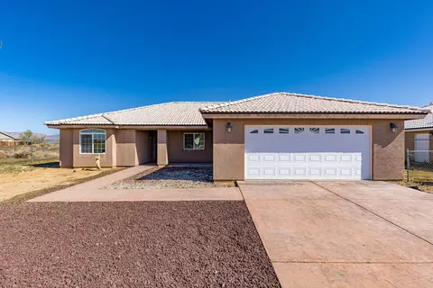21325 Charlene Pl N, California City, CA 93505
