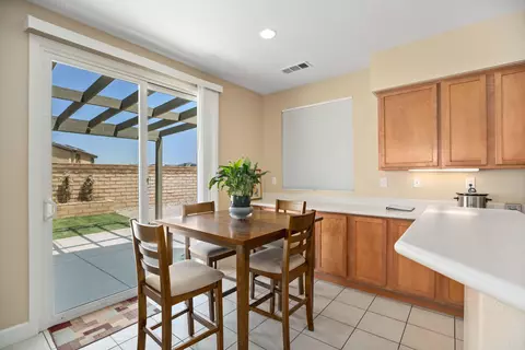 6725 Bertillion St, Palmdale, CA 93552 photo 17