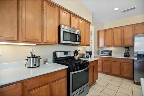 6725 Bertillion St, Palmdale, CA 93552 photo 13