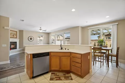 6725 Bertillion St, Palmdale, CA 93552 photo 12