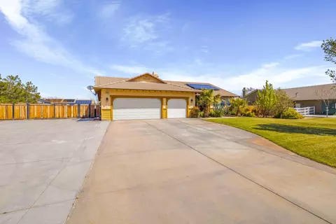 1769 Ave K 6 E, Lancaster, CA 93535
