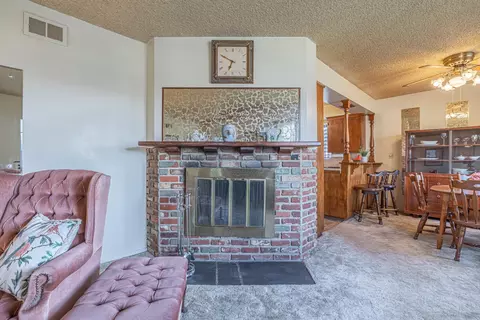 402 Lightcap St, Lancaster, CA 93535 photo 6