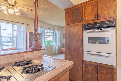 402 Lightcap St, Lancaster, CA 93535 photo 13