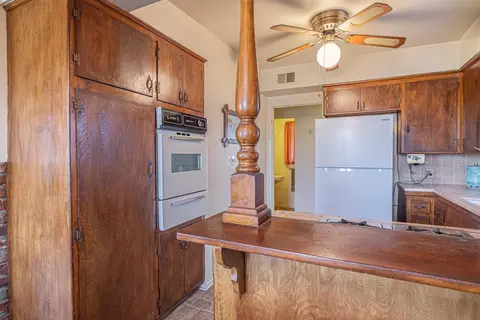 402 Lightcap St, Lancaster, CA 93535 photo 12