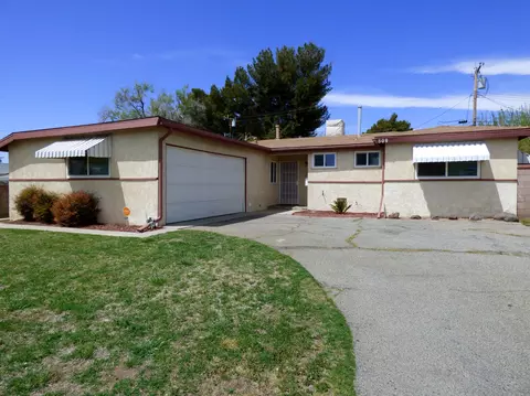 509 Lingard St E, Lancaster, CA 93535
