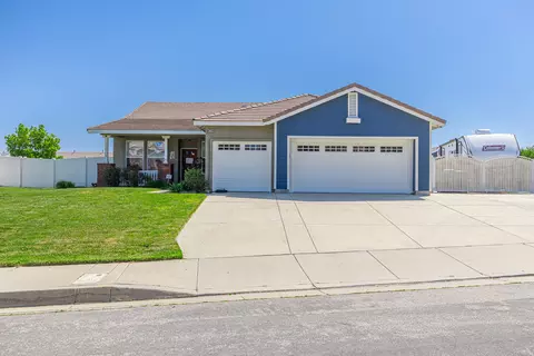42304 73rd St W, Lancaster, CA 93536