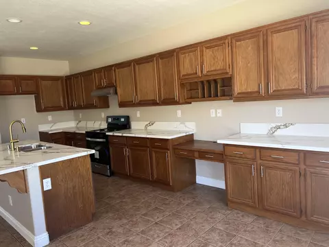 37016 Aztec Pl, Palmdale, CA 93552 photo 17