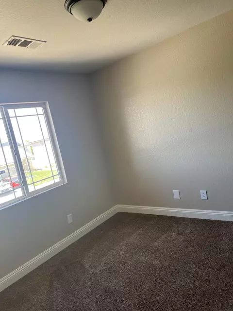 37016 Aztec Pl, Palmdale, CA 93552 photo 24