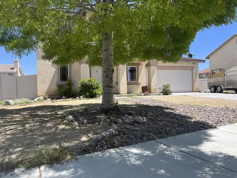 37016 Aztec Pl, Palmdale, CA 93552 photo 3