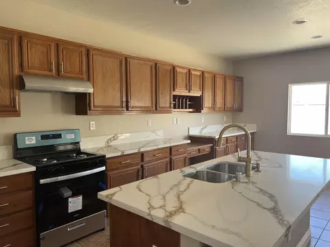 37016 Aztec Pl, Palmdale, CA 93552 photo 13