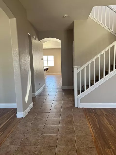 37016 Aztec Pl, Palmdale, CA 93552 photo 4