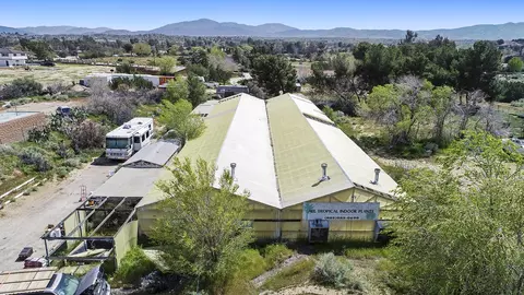 3636 Pearblossom Hwy, Palmdale, CA 93551