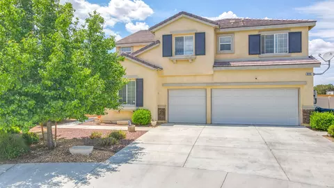 3225 Avenue J7 W, Lancaster, CA 93536