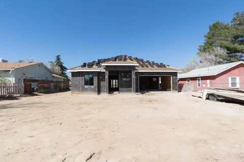 43421 18th St W, Lancaster, CA 93534