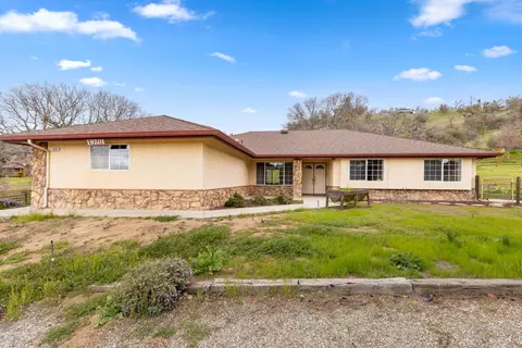 19201 Jacks Hill Rd, Tehachapi, CA 93561 photo 2