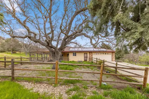 19201 Jacks Hill Rd, Tehachapi, CA 93561 photo 3