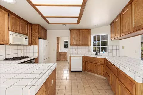 19201 Jacks Hill Rd, Tehachapi, CA 93561 photo 10
