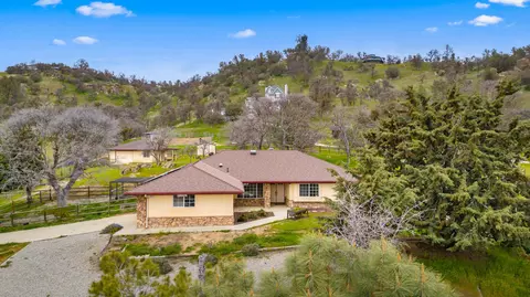 19201 Jacks Hill Rd, Tehachapi, CA 93561 photo 1