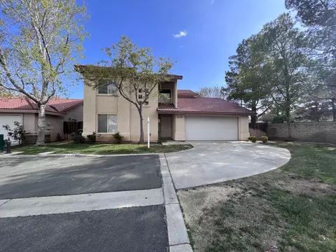 40149 Cantara Dr, Palmdale, CA 93550