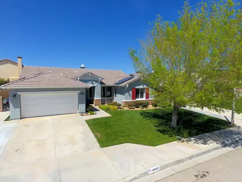 42467 Biscay St, Lancaster, CA 93536