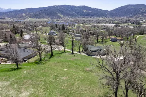 29889 Stevens Ct, Tehachapi, CA 93561 photo 5