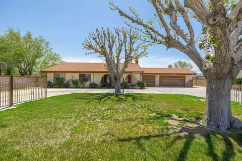 1834 Lancaster Blvd W, Lancaster, CA 93534