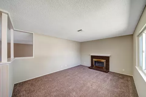 44734 Leslie Ct, Lancaster, CA 93535 photo 9