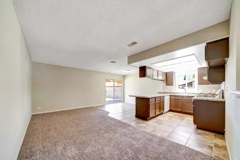 44734 Leslie Ct, Lancaster, CA 93535 photo 12