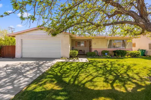 778 Calmae Dr, Lancaster, CA 93535 photo 1