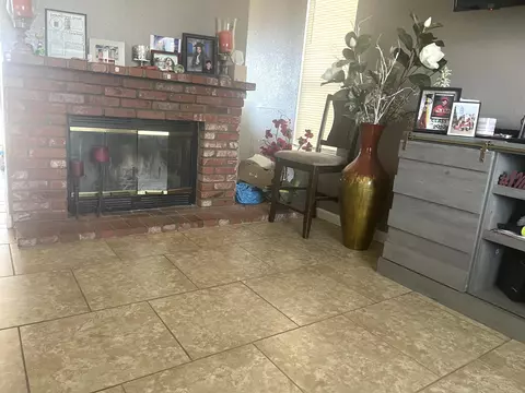 815 Trixis Ave, Lancaster, CA 93534 photo 4